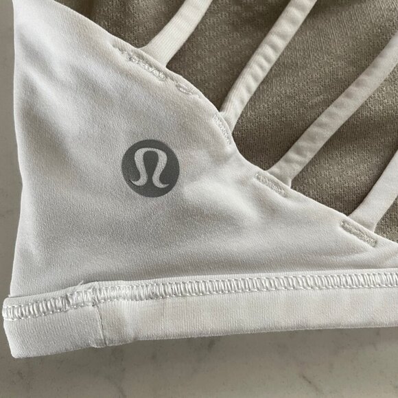 Lululemon Free To Be Wild Bra Top Light Support A/B Cup Yoga Off White Sz 4 - Picture 6 of 7